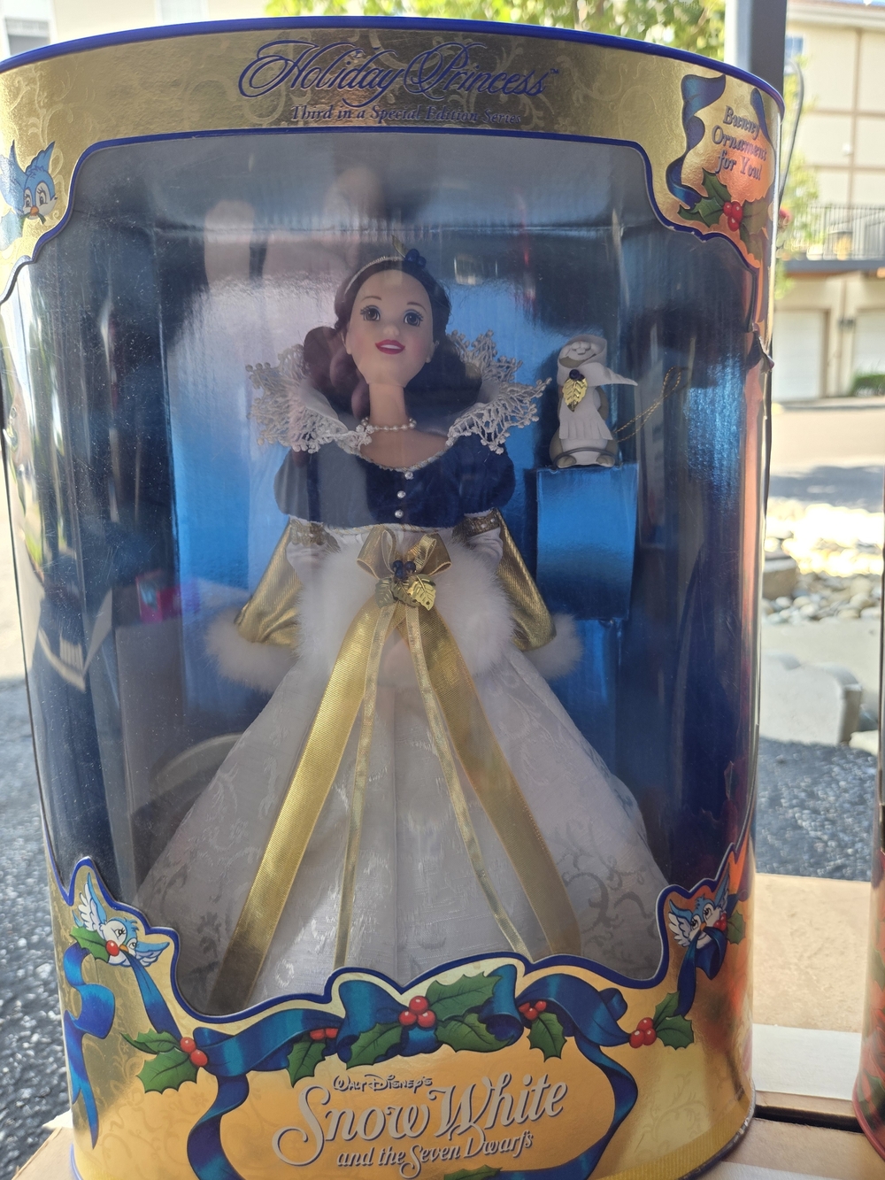 Disney Snow White Holiday Princess Doll Outfit - Blue, Gold, White